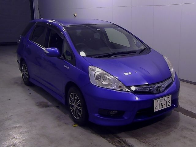 10315 Honda Fit shuttle GP2 2012 г. (Honda Tokyo)